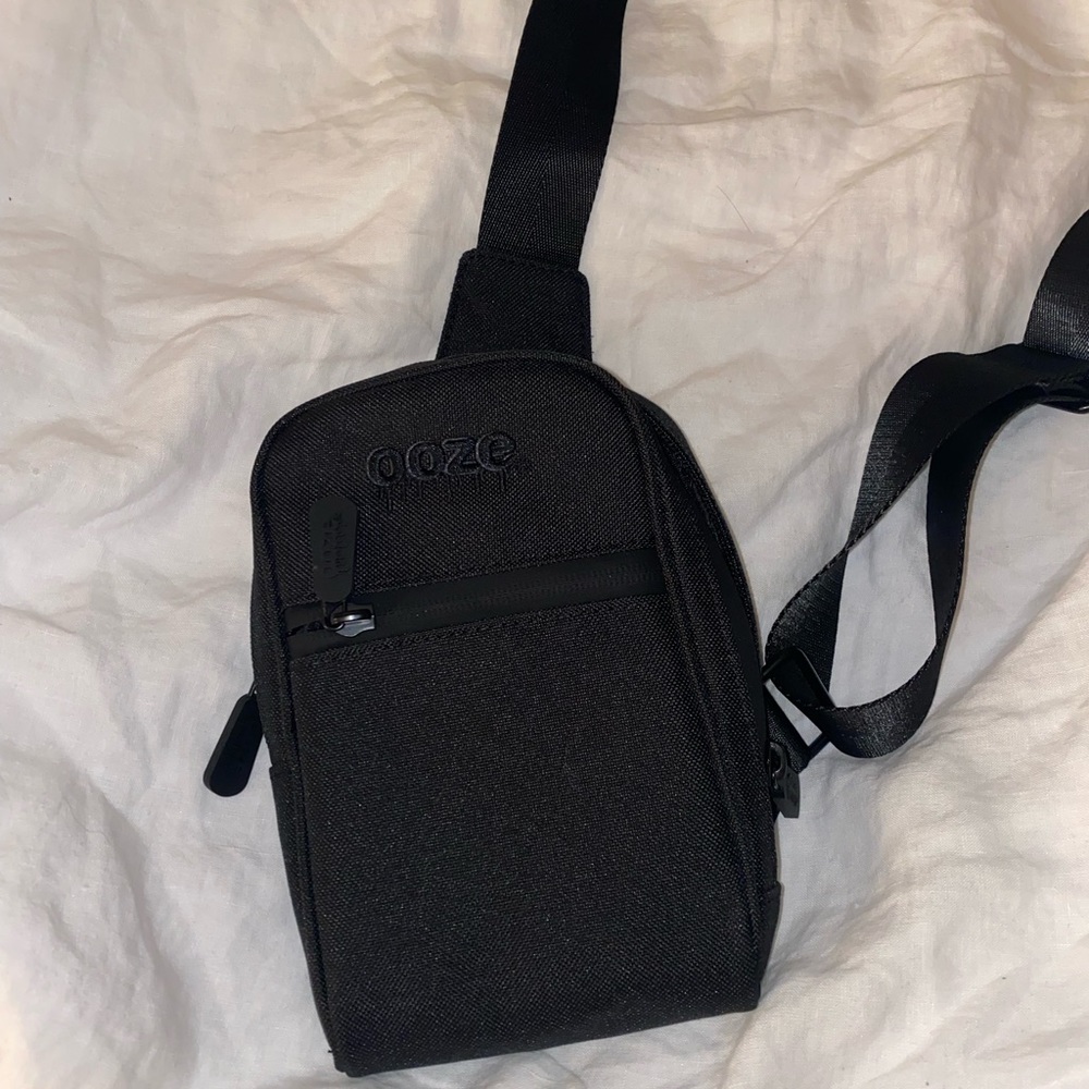 ooze smell proof crossbody bag